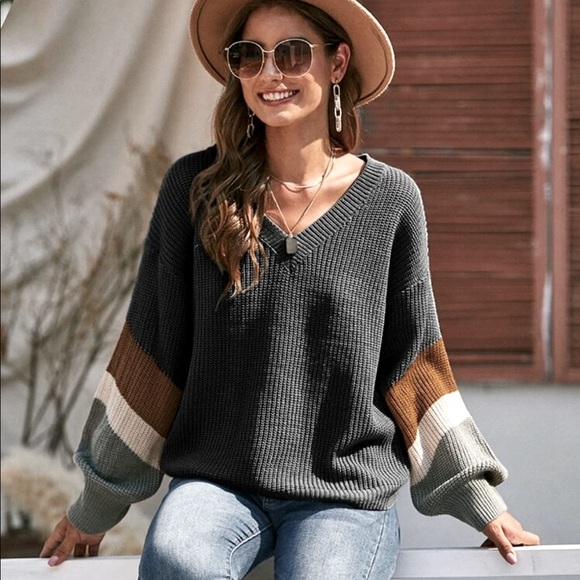SHEIN Sweaters - Color block Vneck sweater
